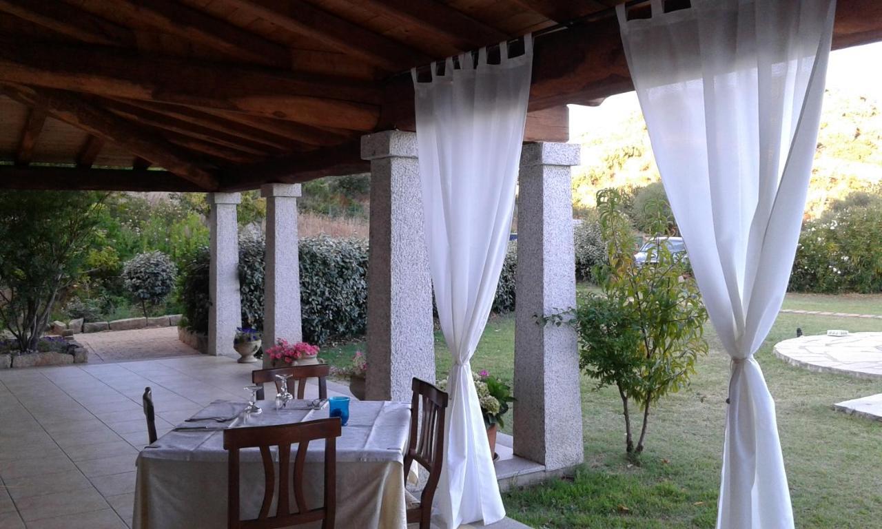 Hotel Lu Baroni Budoni Luaran gambar